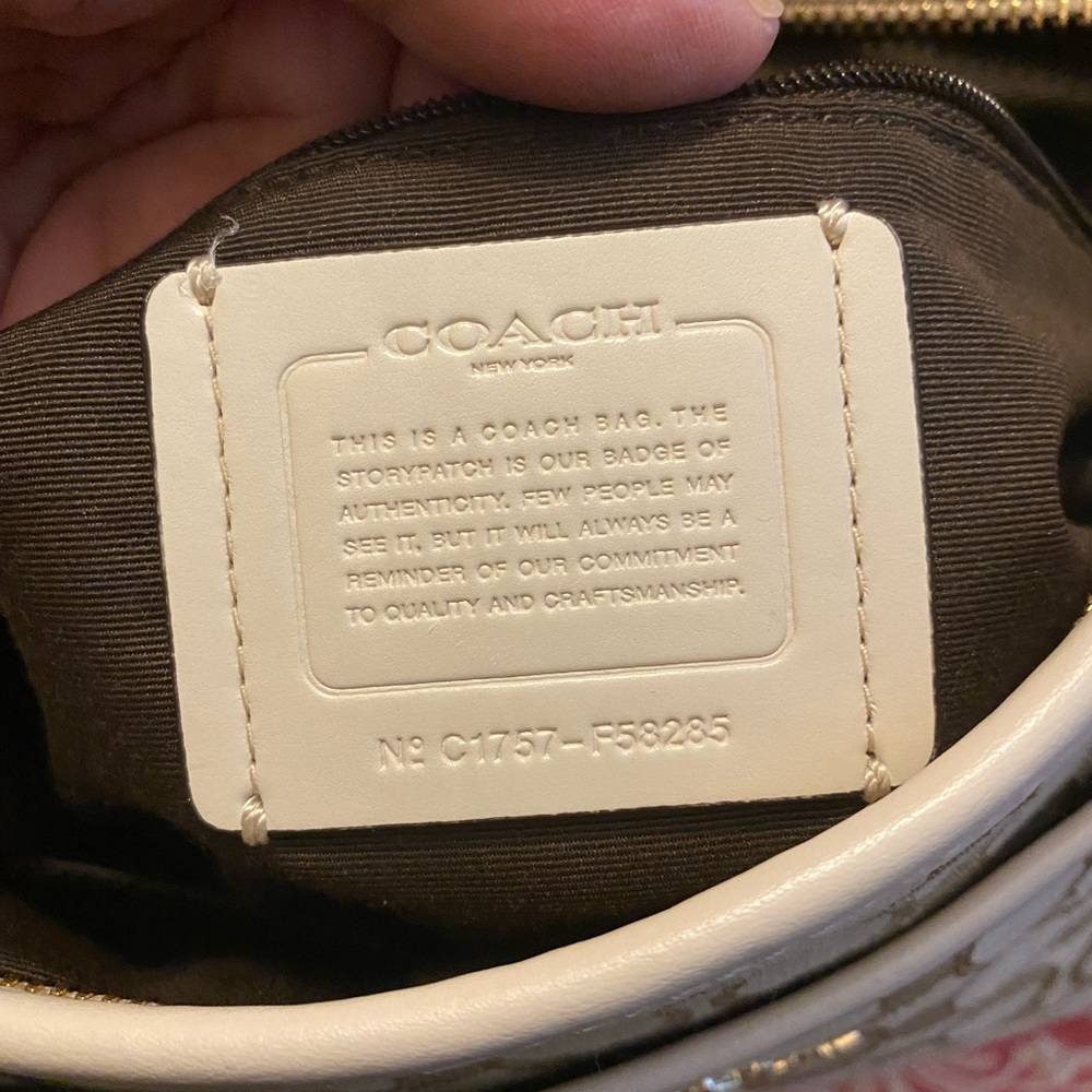 Signature Jacquard Crossbody Khaki - Picture 7 of 16